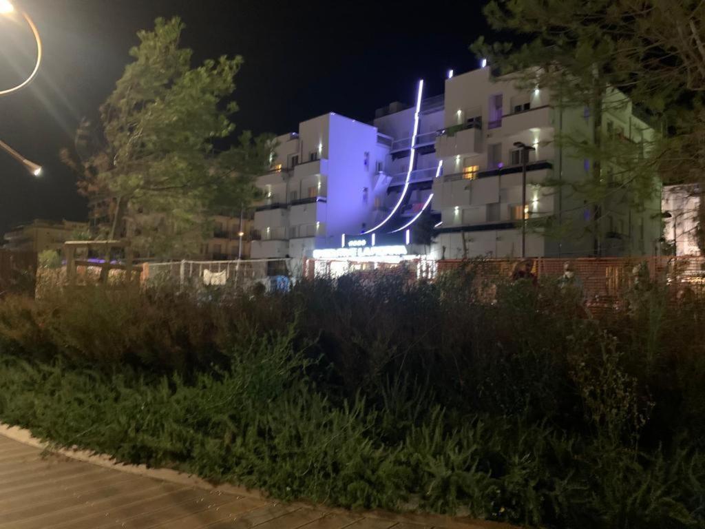 Hotel Executive La Fiorita Rimini Exteriör bild