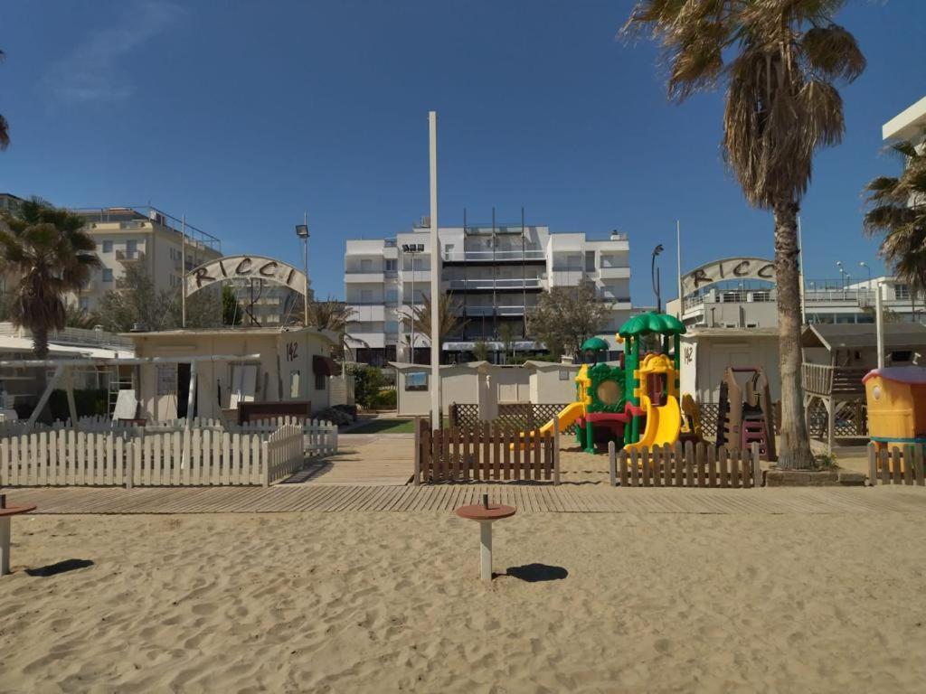 Hotel Executive La Fiorita Rimini Exteriör bild